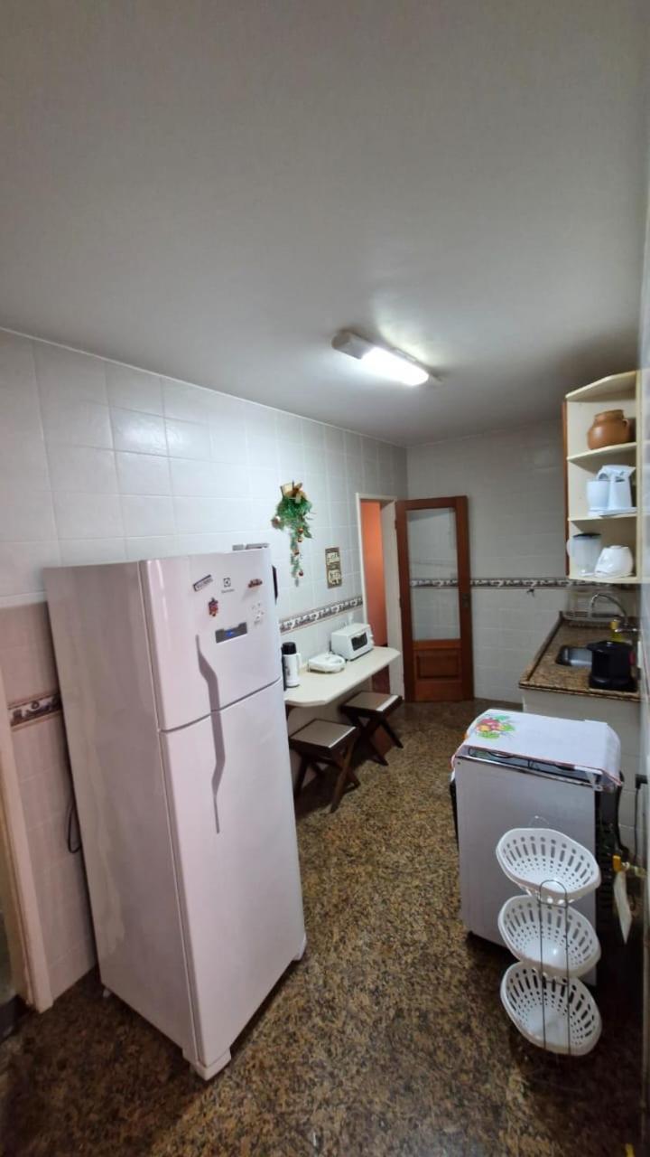 Localizacao Imbativel! A 98M Da Praia Do Forte Com Conforto, Ar-Condicionado E Estacionamento! Cabo Frio Exteriör bild