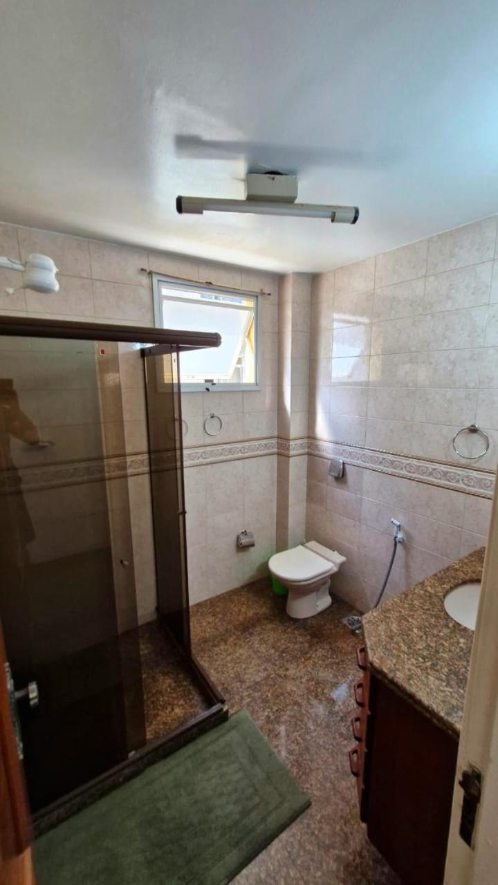 Localizacao Imbativel! A 98M Da Praia Do Forte Com Conforto, Ar-Condicionado E Estacionamento! Cabo Frio Exteriör bild